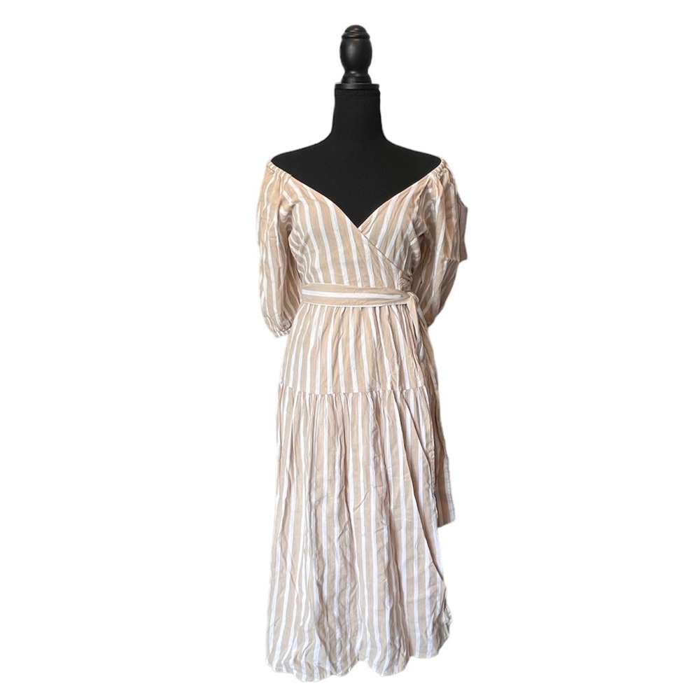 Convertible shoulder summer dress.